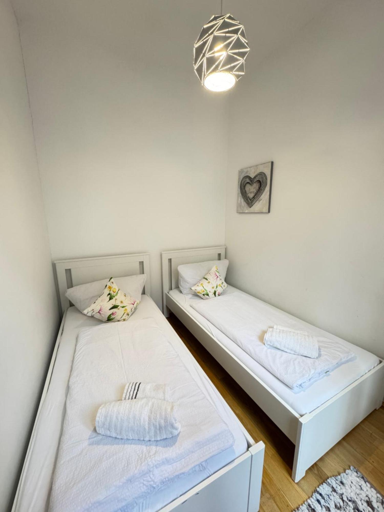 Charming Flat & Balcony Near Central Station L Bg5 Вена Экстерьер фото
